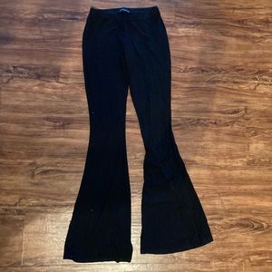 Comfy Black Pants: Brandy Melville
